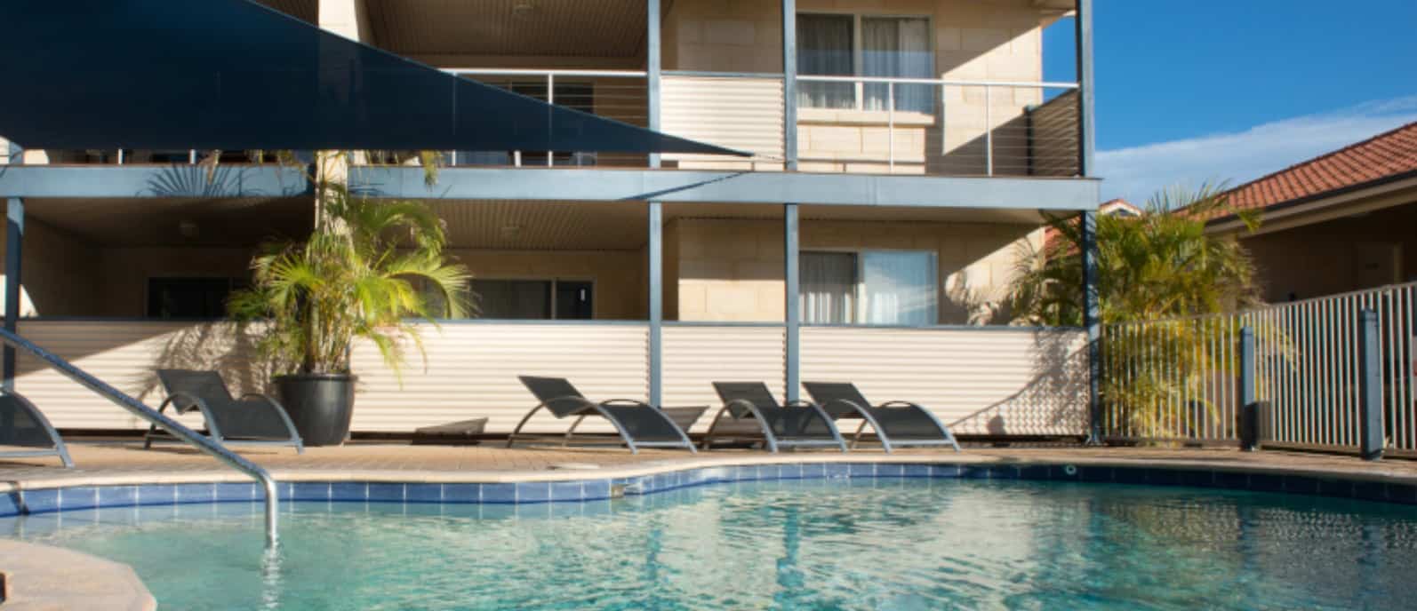 Kalbarri Edge Resort pool